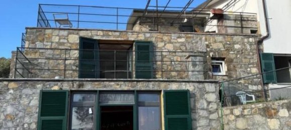 Дом с 7 комнатами в Рапалло, Италия № 39379 50