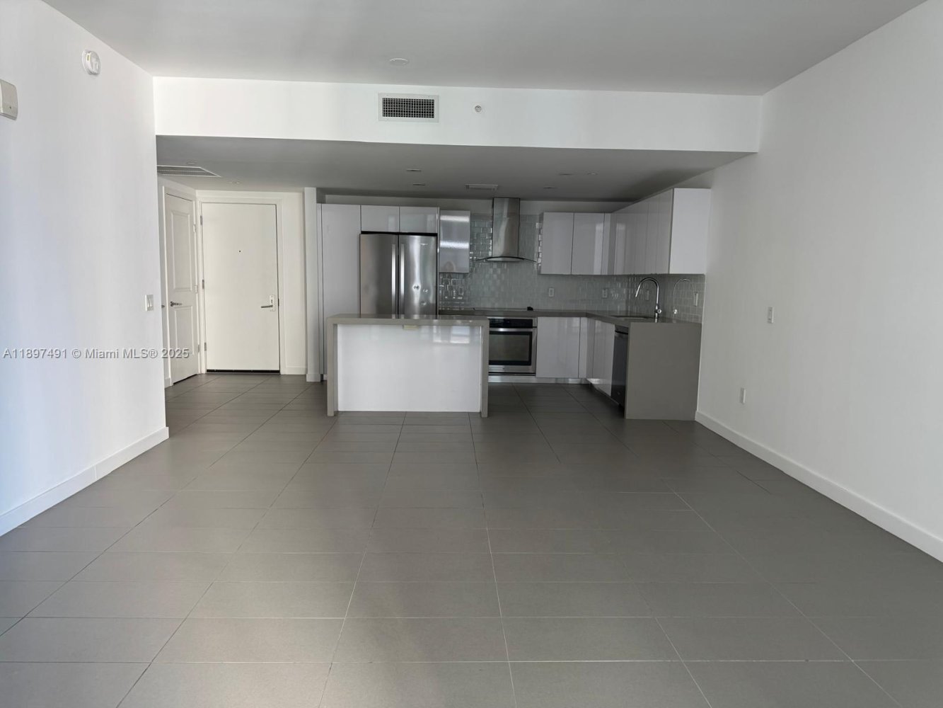 1 غرف نوم عقار تجاري في Miami, الولايات المتحدة رقم 615069