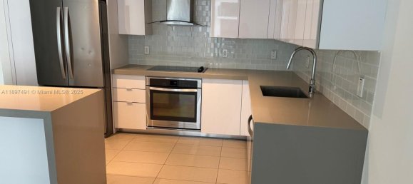 1 غرف نوم عقار تجاري في Miami, الولايات المتحدة رقم 615069 3