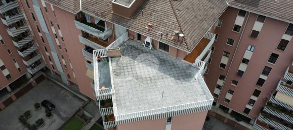 3-salle Penthouse à Brescia, Italy No. 309744 13