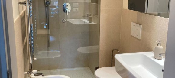 Квартира с 3 комнатами в Флоренция, Италия № 49591 11