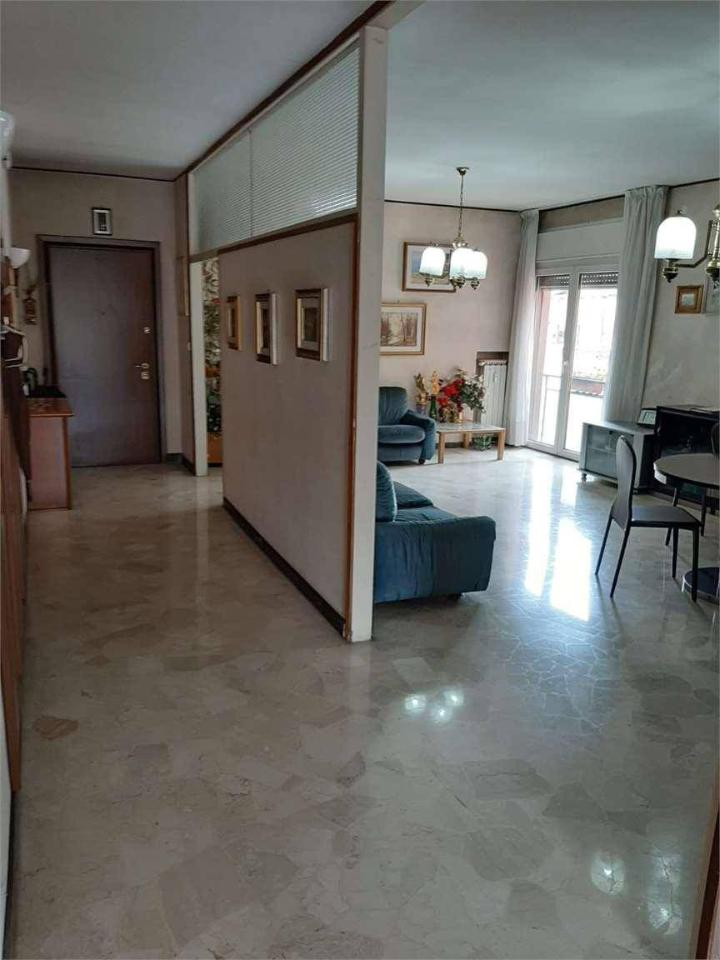 5 rooms Apartment in Venice, Italy No. 168132