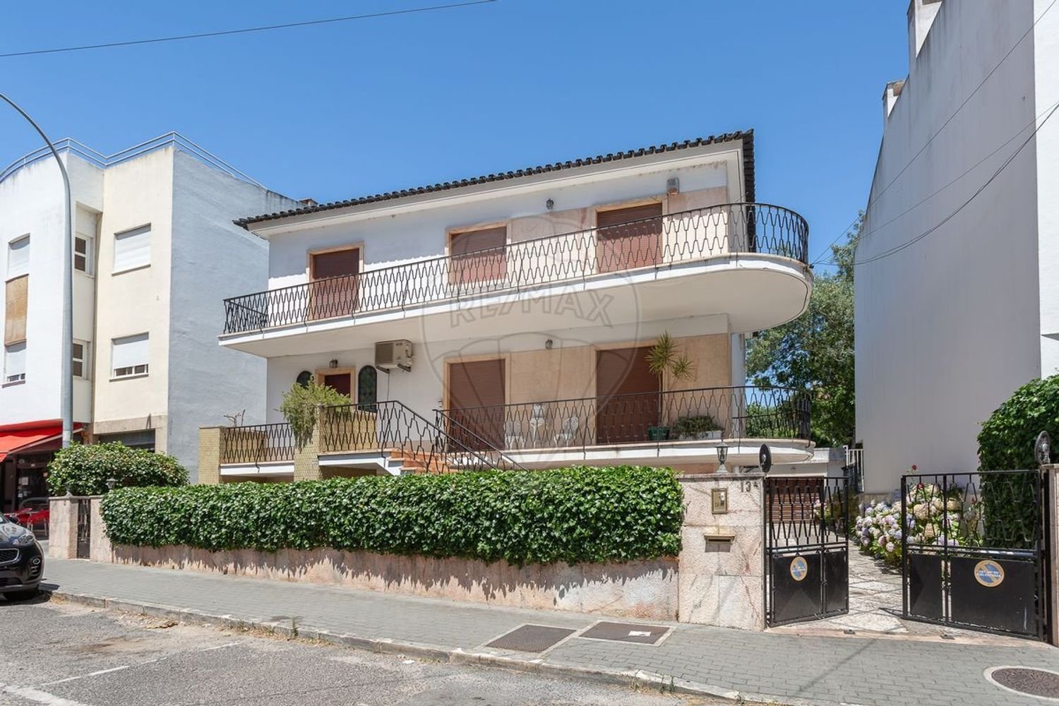 Дом с 7 спальнями в Амадора, Португалия № 271502