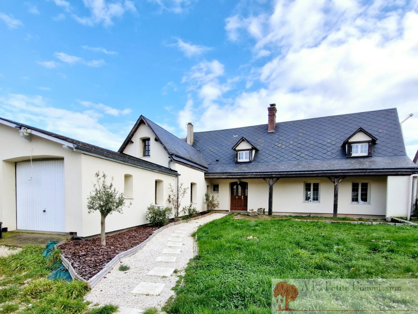 4 bedrooms House in Olle, France No. 263310