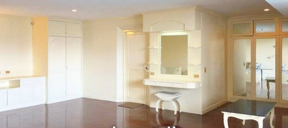 4 bedrooms Condo in Bangkok, Thailand No. 14878 3