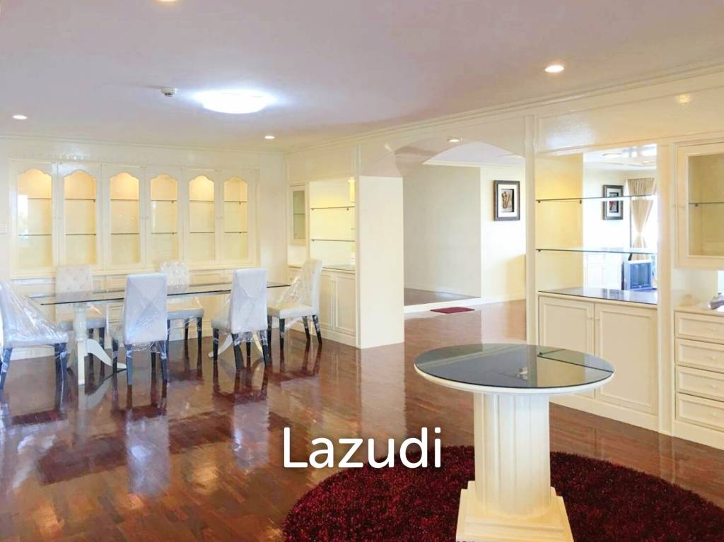 4 bedrooms Condo in Bangkok, Thailand No. 14878