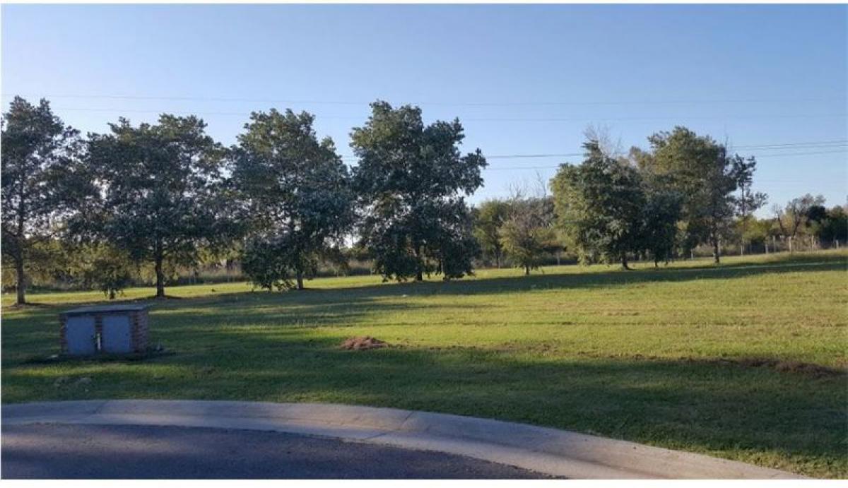  Land in Escobar, Argentina No. 31220