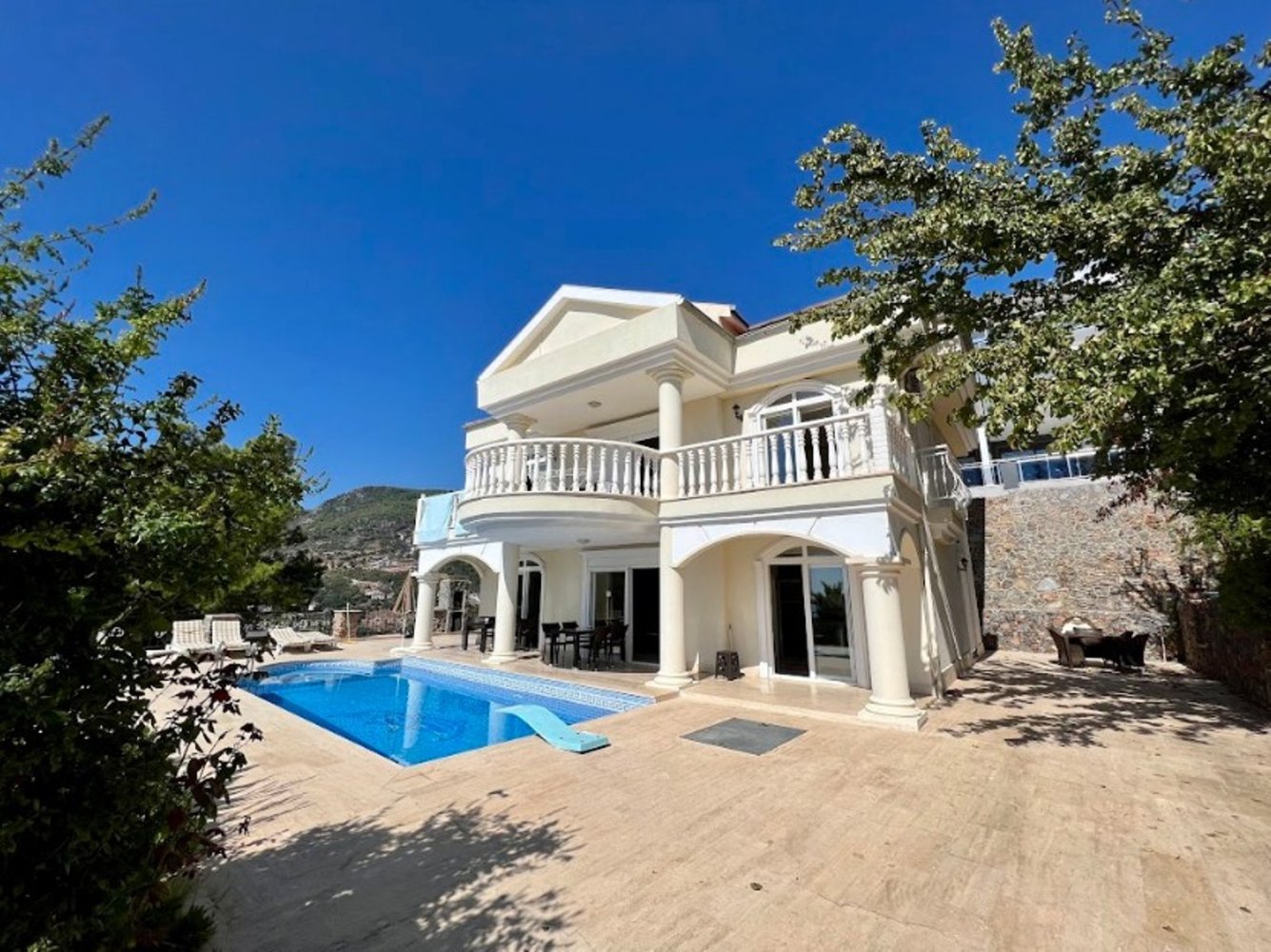 Villa 4+1 in Alanya, Turkey No. 23780