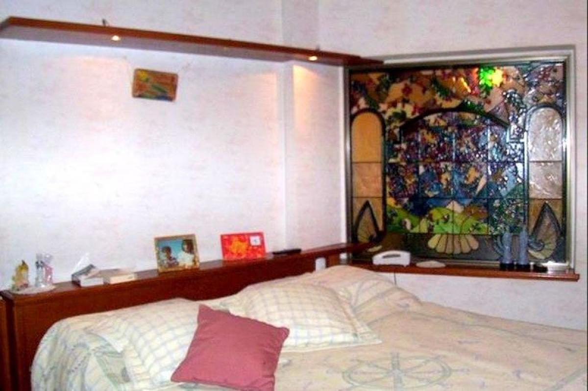 Casa de 4 dormitorios en Córdoba, Argentina No. 52916