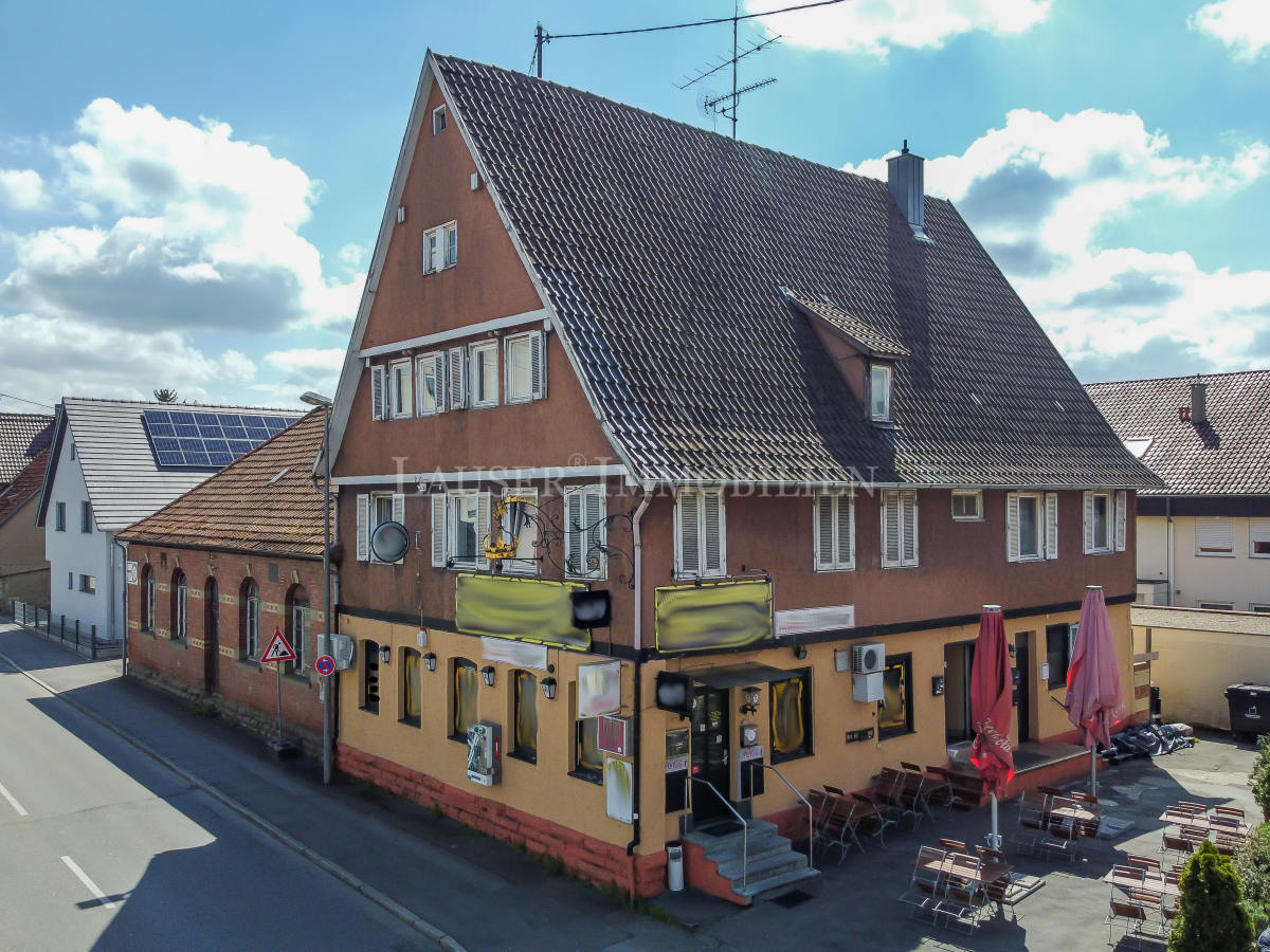 Здание с 6 комнатами в Boblingen, Германия № 319852