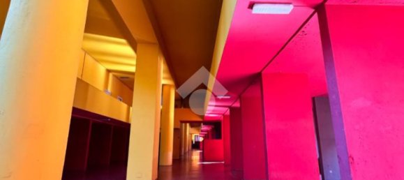 1 bedroom Apartment in Milan, Italy No. 298385 9