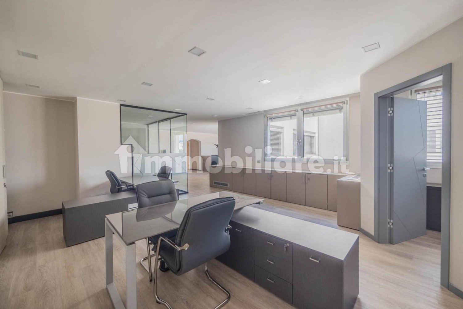 Офис с 2 комнатами в Трентино Альто Адидже, Италия № 297926