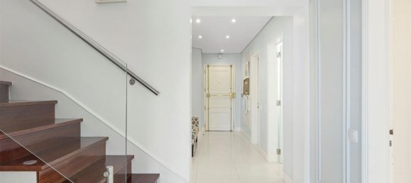 4 bedrooms Duplex in Cascais, Portugal No. 93832 6