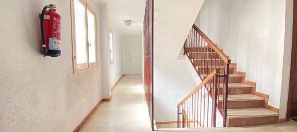 Apartamento de 3 dormitorios en Pinoso, Spain No. 95385 5