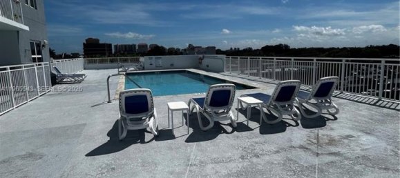 1 bedroom Commercial property for rent in Miami, Miami-Dade, Florida, USA № 614403 2