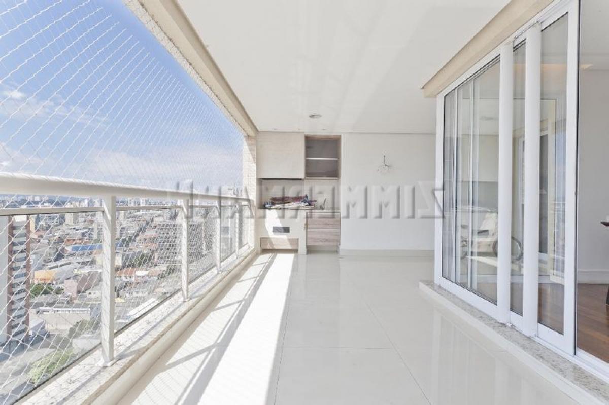 Apartamento de 3 dormitorios en Sao Paulo, Brazil No. 521199