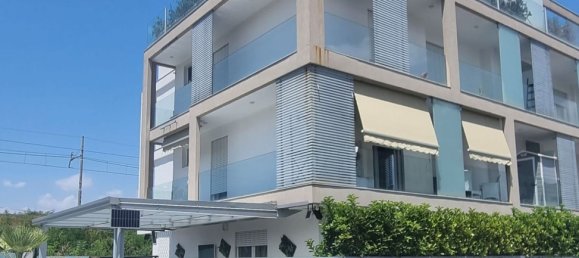 4 Schlafzimmer Wohnung in Saviano, Italy, Nr. 336345 8