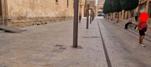 65m² Commercial property in Alicante, Spain No. 84089 2