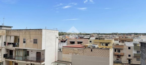 Apartamento de 3 dormitorios en Grottaglie, Italy No. 329644 34