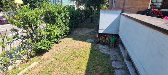 5 bedrooms House in Rubiera, Italy No. 160317 13