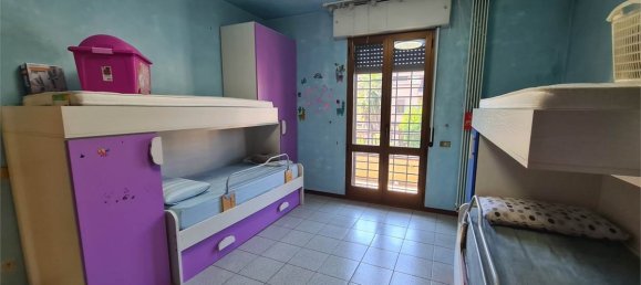 5 bedrooms House in Rubiera, Italy No. 160317 4