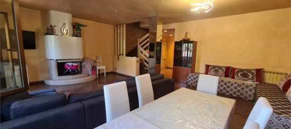 5 bedrooms House in Rubiera, Italy No. 160317 8