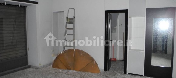 Propiedad comercial de 3 habitaciónes en Martina Franca, Italy No. 169240 7