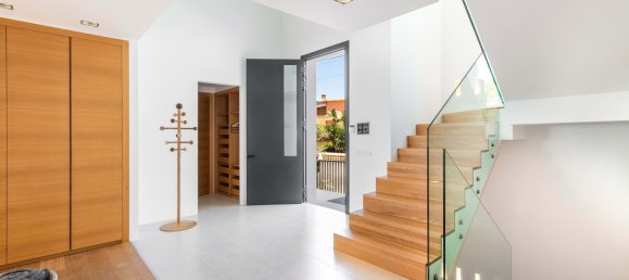 6 bedrooms Villa in Marbella, Spain No. 95269 11