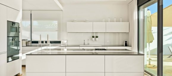 6 bedrooms Villa in Marbella, Spain No. 95269 15