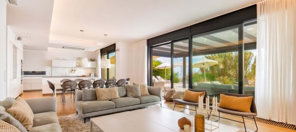 6 bedrooms Villa in Marbella, Spain No. 95269 18