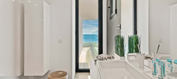 6 bedrooms Villa in Marbella, Spain No. 95269 28