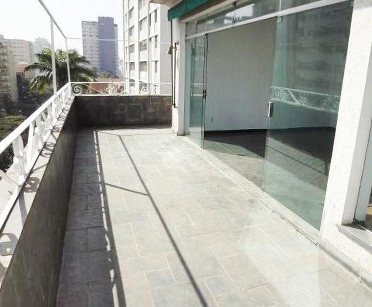 Casa de 4 dormitorios en Sao Paulo, Brazil No. 448154