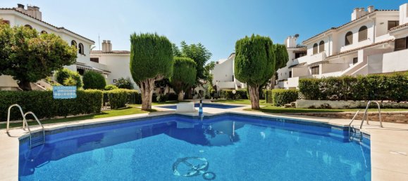3 bedrooms Townhouse in Estepona, Spain No. 33161 3