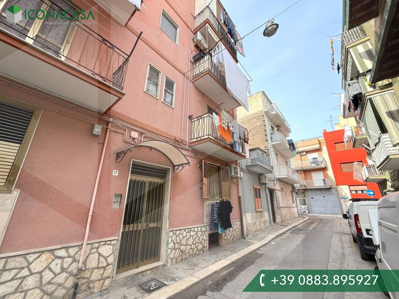 3 rooms Apartment in Barletta, Italy No. 24595