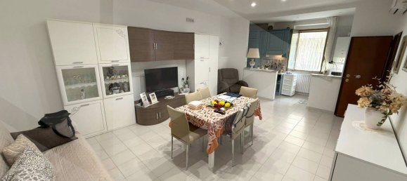 3 rooms Apartment in Barletta, Italy No. 24595 7