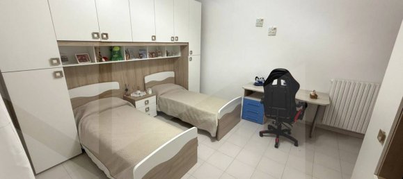 3 rooms Apartment in Barletta, Italy No. 24595 12
