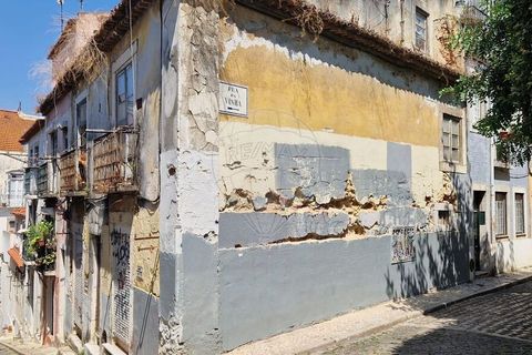 117m² Building in Lisbon, Portugal No. 307683