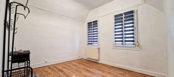 2 bedrooms House in Laon, France No. 223018 15