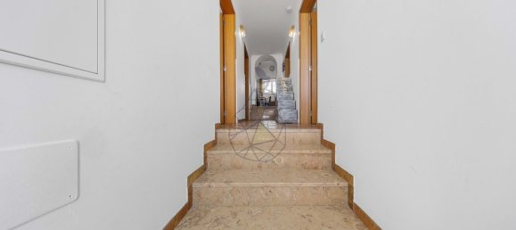 5 bedrooms Villa in Lagoa, Portugal No. 106703 4