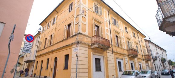 2 غرف نوم شقة في Vercelli, Italy رقم 79344 19