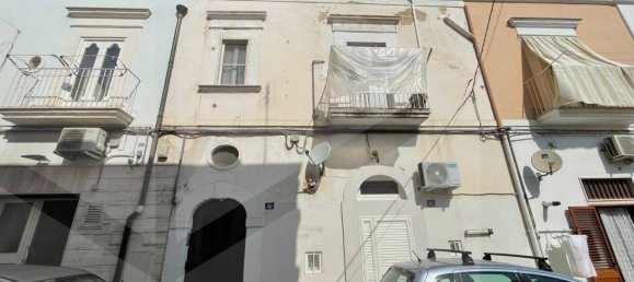3-salle Appartement à Manfredonia, Italy No. 28098 4