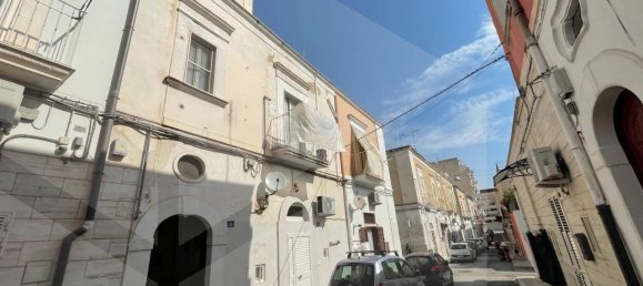 3-salle Appartement à Manfredonia, Italy No. 28098 3
