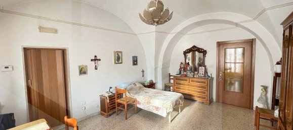 3-salle Appartement à Manfredonia, Italy No. 28098 13