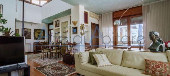 11-salle Villa à Albignasego, Italy No. 163097 50