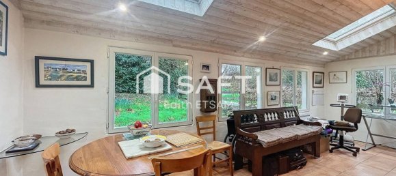 4 bedrooms Villa in Peumerit, France No. 203694 9