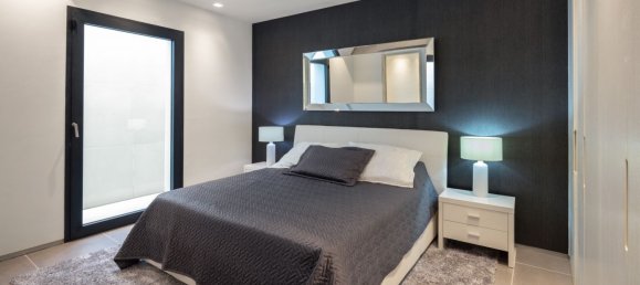 5 bedrooms Villa in Nueva Andalucia, Spain No. 4736 23