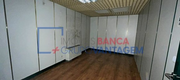 251m² Commercial property in Vila Franca de Xira, Portugal No. 64666 11