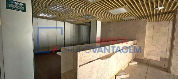 251m² Commercial property in Vila Franca de Xira, Portugal No. 64666 5