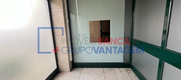 251m² Commercial property in Vila Franca de Xira, Portugal No. 64666 10