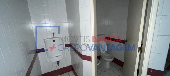 251m² Commercial property in Vila Franca de Xira, Portugal No. 64666 24